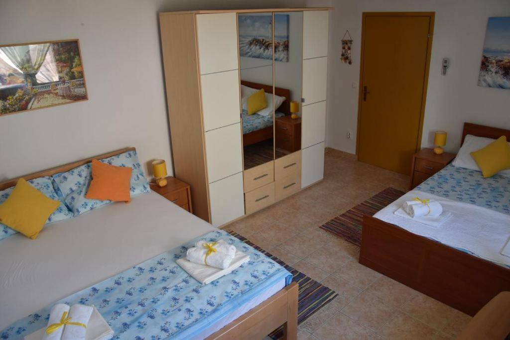 Apartmani Meri Razanj Luaran gambar