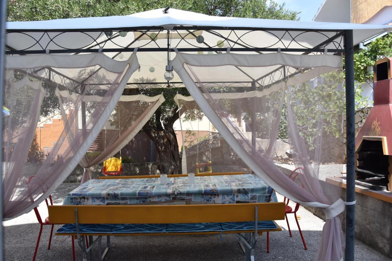 Apartmani Meri Razanj Luaran gambar