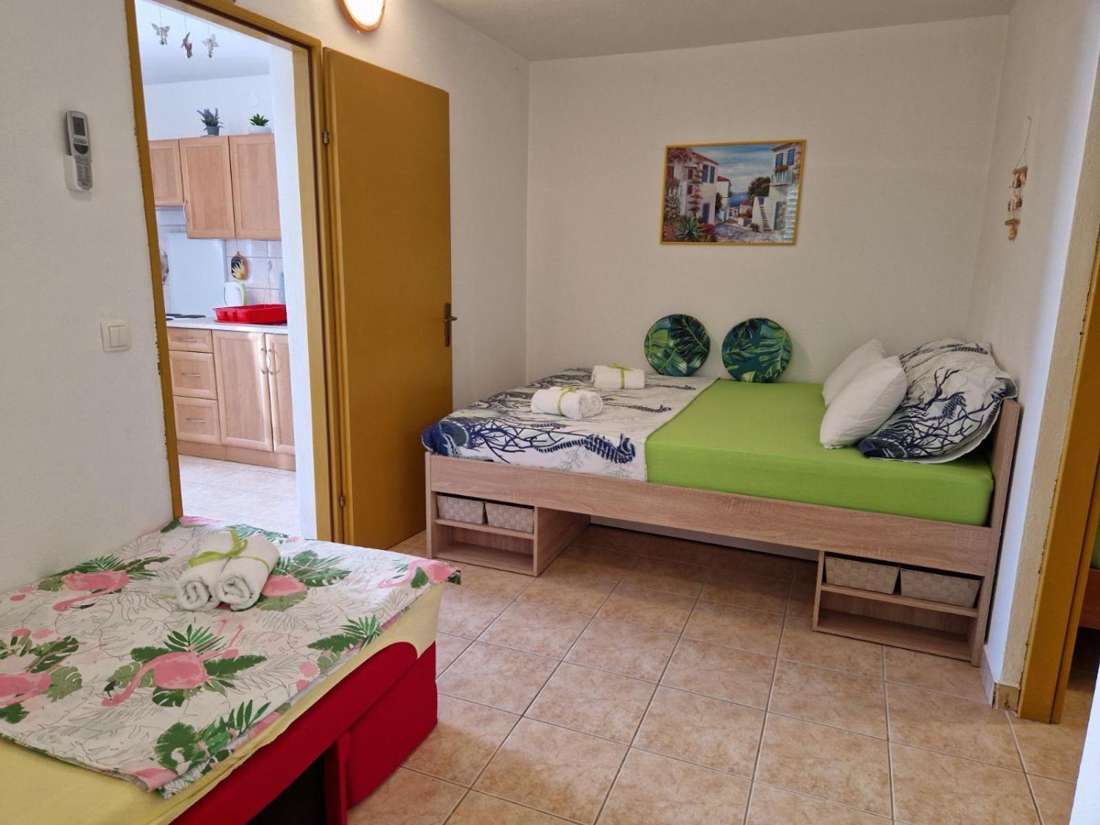 Apartmani Meri Razanj Luaran gambar