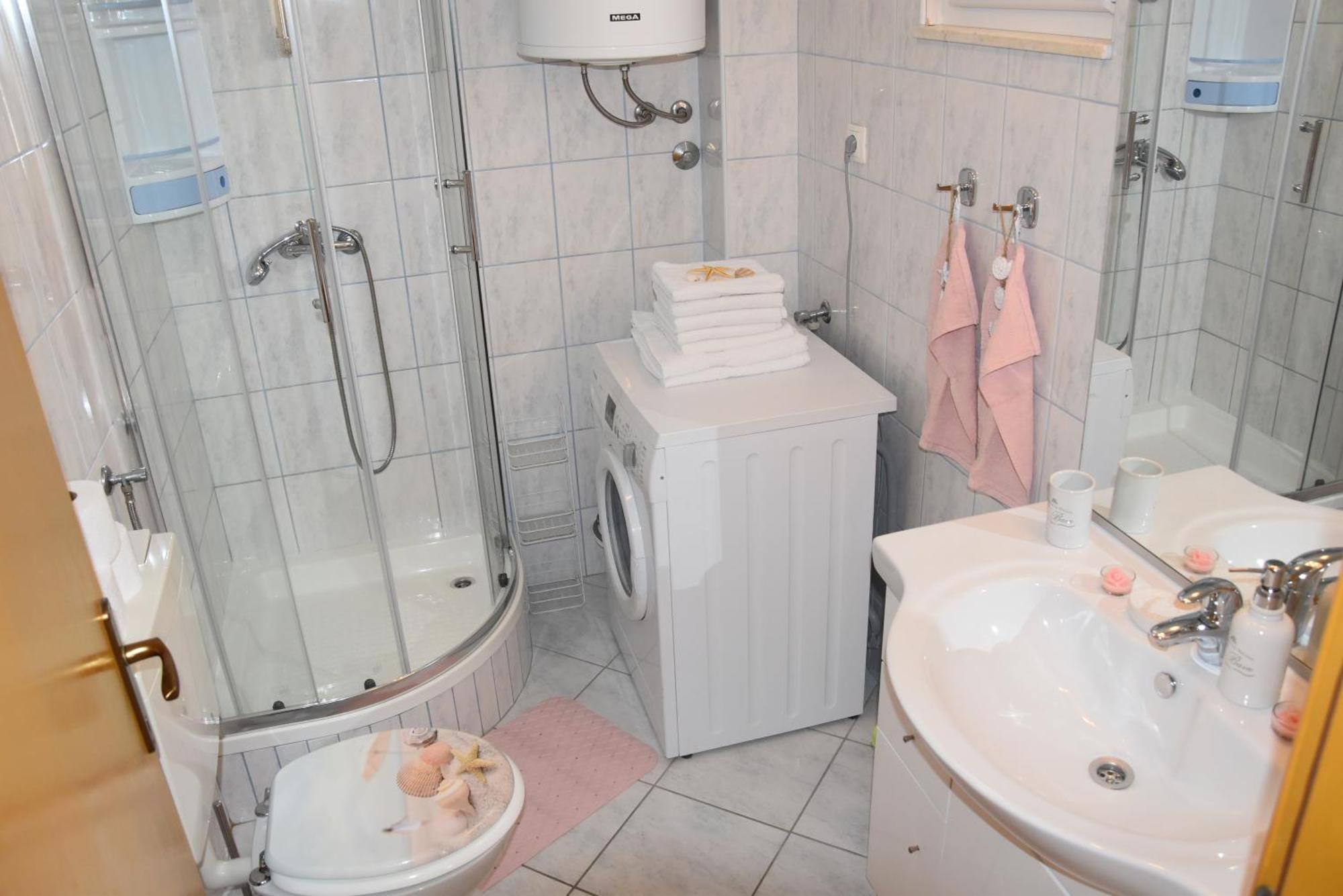 Apartmani Meri Razanj Luaran gambar